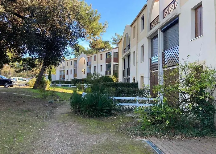 2 Pièces à 300m De La Avec Balcon Ensoleillé à - Fr-1-550-48 Appartement *